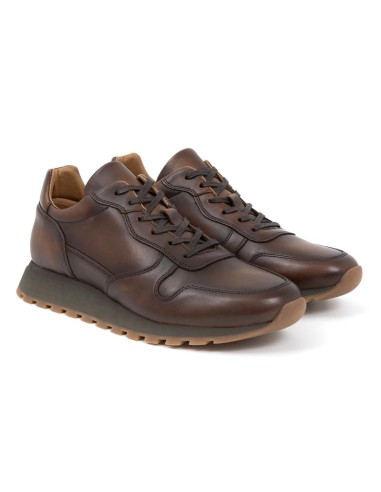 Deportivo de piel liso color cuero