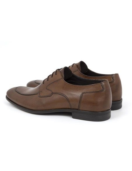 Derby de piel con bordón color cuero