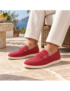 Mocasín de ante con antifaz color burdeos