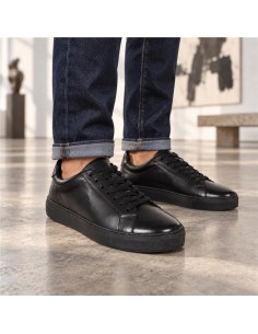 Black leather sport shoe
