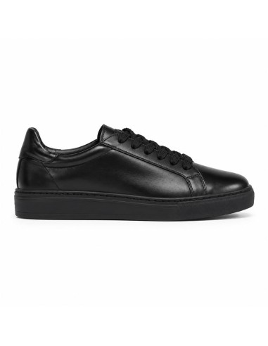 Black leather sport shoe