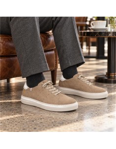 Sneakers de nobuck liso color beige