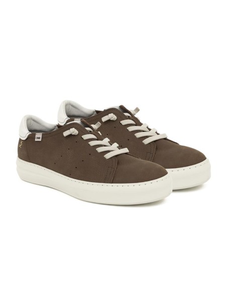 Sneakers de nobuck liso color marrón
