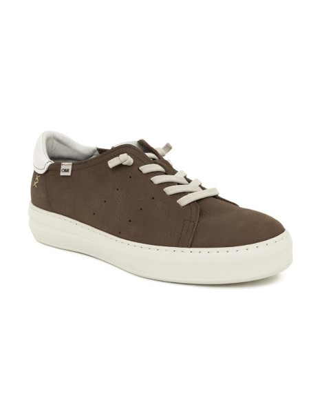 Sneakers de nobuck liso color marrón