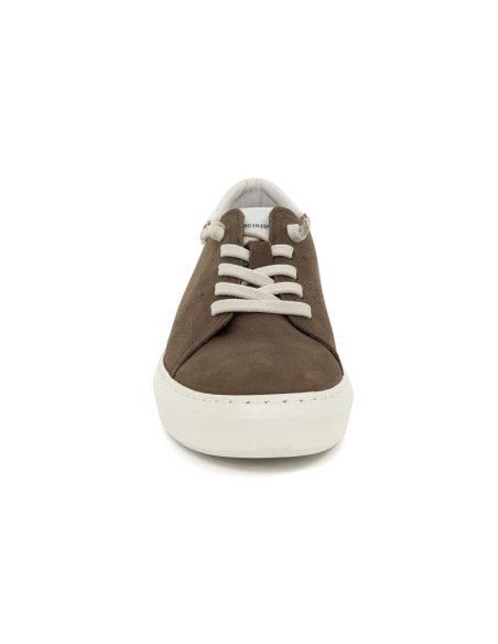 Sneakers de nobuck liso color marrón