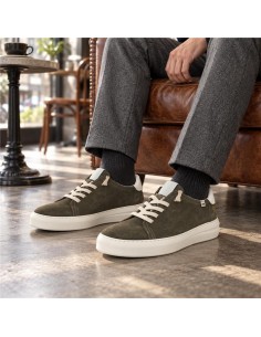 Sneakers de nobuck liso color verde