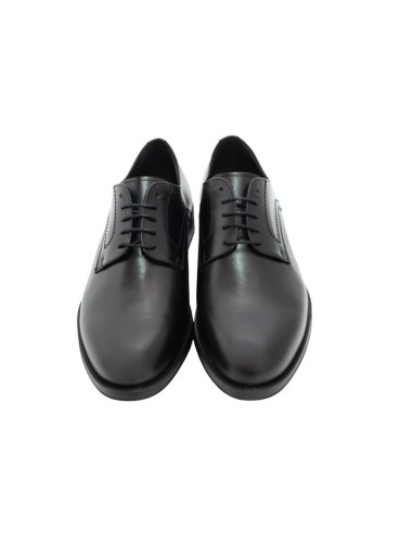Derby de piel liso color negro