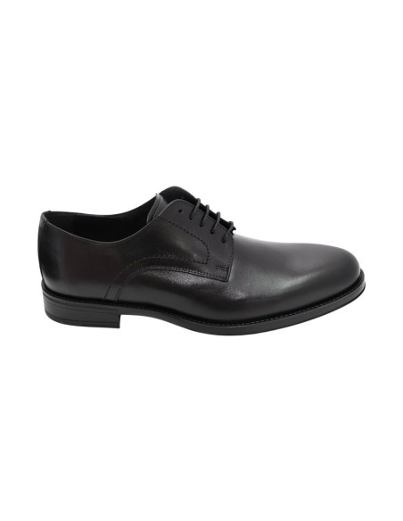 Derby de piel liso color negro