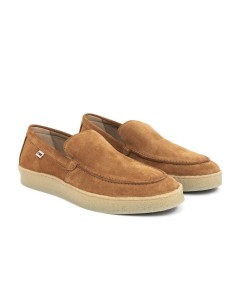 Mocasín de ante con costura color camel 2