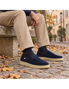 Mocasín de ante con costura color azul