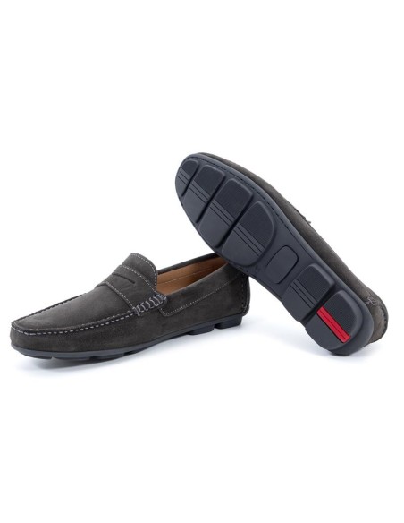 Mocasín de ante afelpado color gris