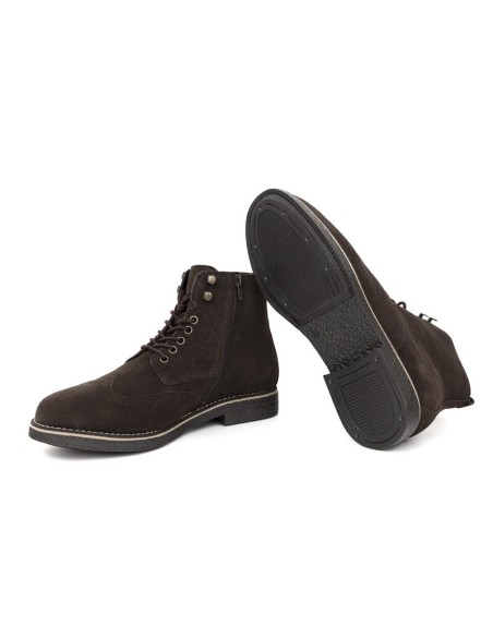 Brown suede boot