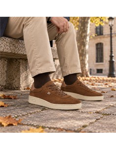 Sneakers de ante liso color cuero