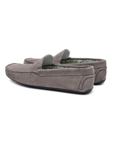 Mocasín de ante cosido artesano color gris