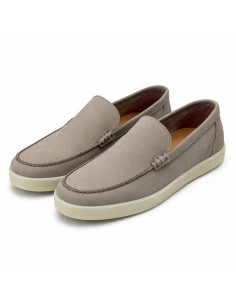 Mocasín de ante acabado a mano color gris 2