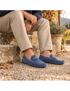 Mocasín de ante con antifaz color azul