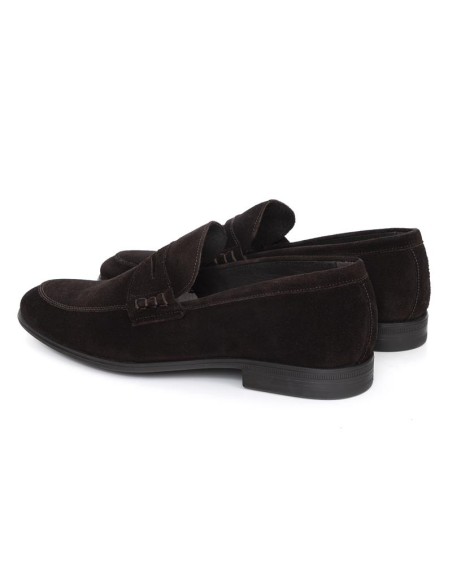 Mocasín de ante de piso antideslizante color marrón