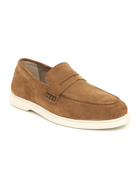Mocasín de ante con costura color camel