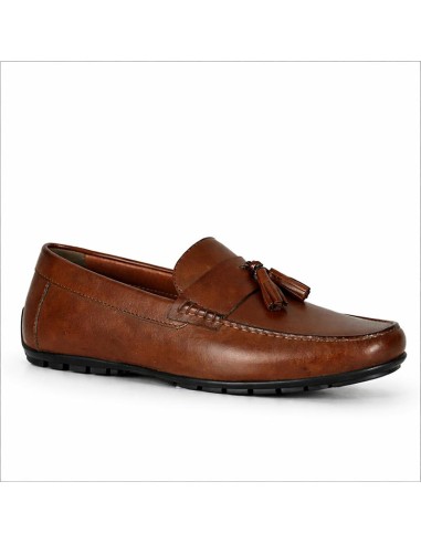 Mocasín de piel con borlas color marrón