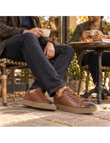 Sneakers de piel liso color cuero
