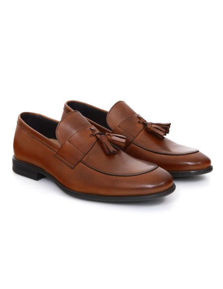 Mocasín de piel de piso antideslizante color marrón