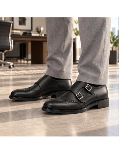 Zapato con hebilla de piel con cordón color negro