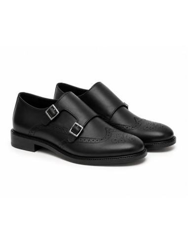 Zapato con hebilla de piel con cordón color negro