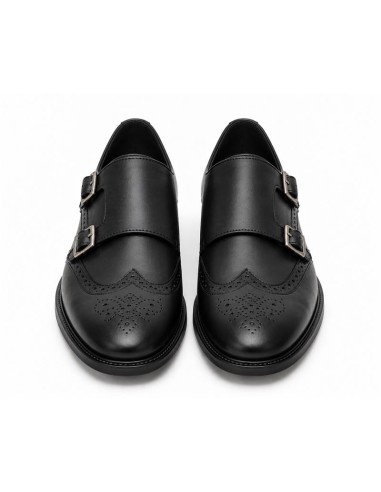 Zapato con hebilla de piel con cordón color negro