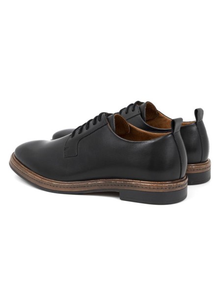 Derby de piel liso color negro