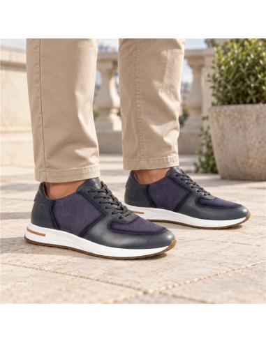 Deportivo de piel liso color azul