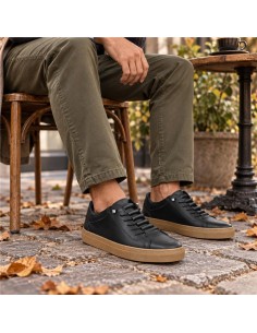 Sneakers de piel liso color negro