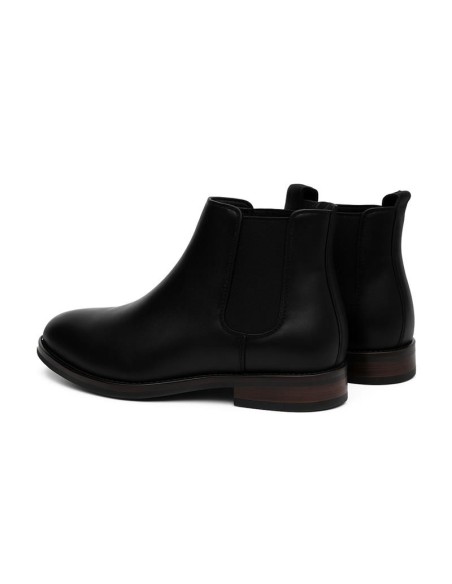 Botines Chelsea de piel acabado a mano color negro