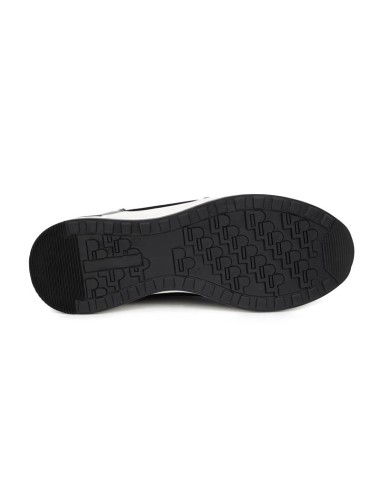 Black leather sport shoe
