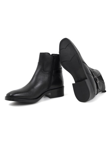 Botines de mujer de piel acabado a mano color negro
