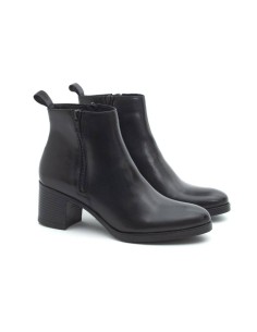 Black leather women's boots