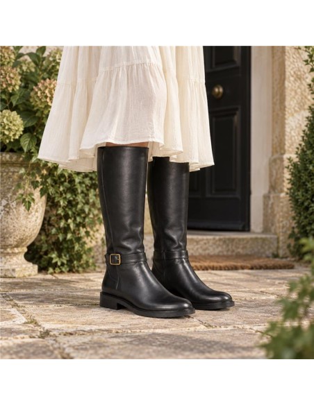Botas de mujer de piel con hebilla color negro
