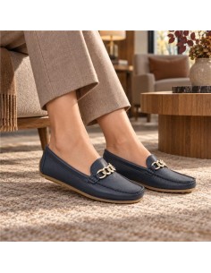 Mocasines de mujer de piel con aplique metálico color azul