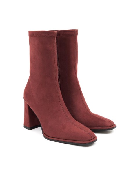 Botas de mujer de ante liso color burdeos