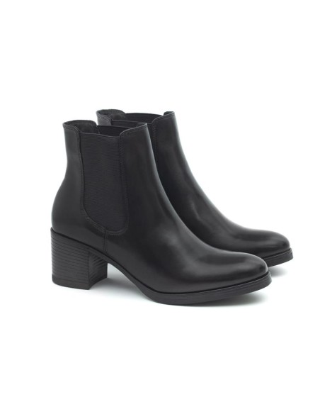 Black leather women's boots