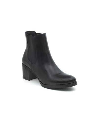 Botines de mujer de piel acabado a mano color negro
