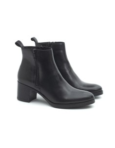 Black leather women's boots 2