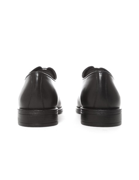 Black leather Oxford