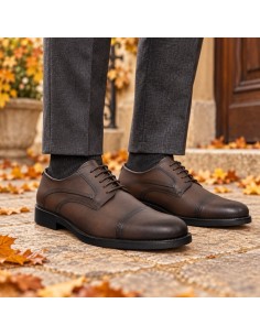 Derby de piel con costura color marrón