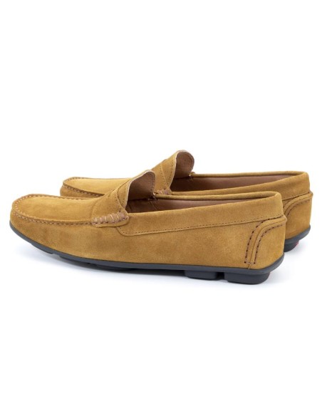 Mocasín de ante afelpado color cuero