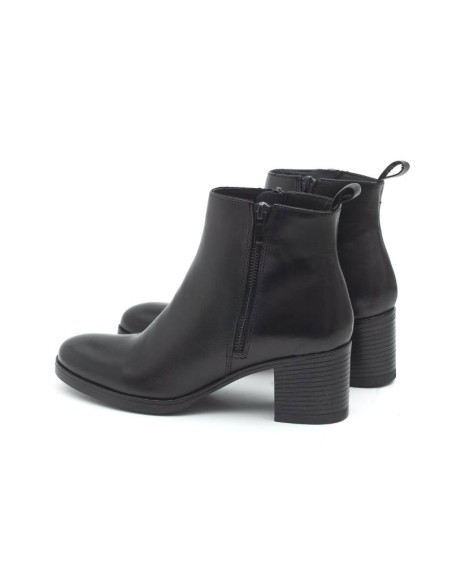 Black leather women's boots